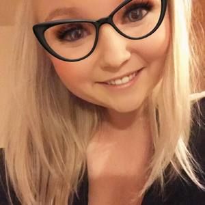 Meet your Posher, Katelyn